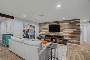 1818 Locksford St, Houston, TX 77008 - Photo 11