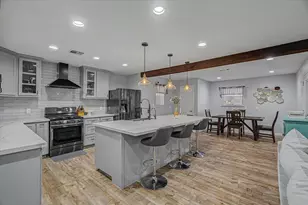1818 Locksford St, Houston, TX 77008 - Photo 11
