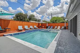 1818 Locksford St, Houston, TX 77008 - Photo 33