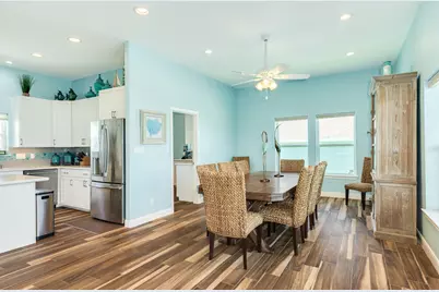 18502 E De Vaca, Galveston, TX 77554 - Photo 23