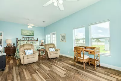 18502 E De Vaca, Galveston, TX 77554 - Photo 27