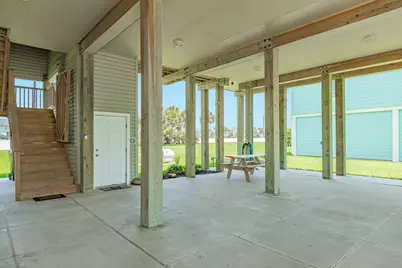 18502 E De Vaca, Galveston, TX 77554 - Photo 13