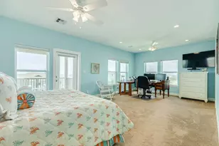 18502 E De Vaca, Galveston, TX 77554 - Photo 35