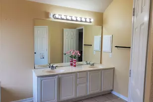 2502 Suncreek Ln, Pearland, TX 77584 - Photo 17