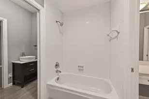 7203 Timberlake Dr, Sugar Land, TX 77479 - Photo 27
