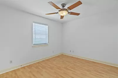 49 N Omega Street, La Marque, TX 77568 - Photo 17
