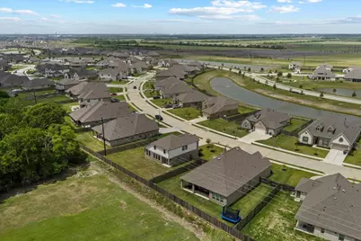 15542 Blue Lake Drive, Mont Belvieu, TX 77523 - Photo 43