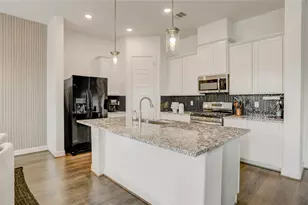 8926 Covenant Pl, Houston, TX 77055 - Photo 9
