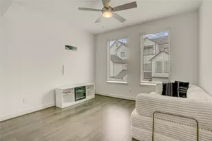 8926 Covenant Pl, Houston, TX 77055 - Photo 13