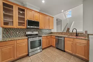 10047 Deer Track Ct, Houston, TX 77064 - Photo 9
