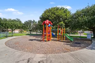 10047 Deer Track Ct, Houston, TX 77064 - Photo 33