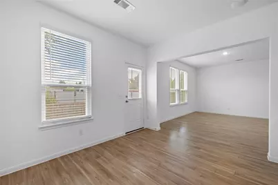7316 Madison Commons Lane, Houston, TX 77075 - Photo 11