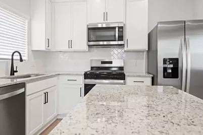 21535 Bluebonnet Bay Drive, Magnolia, TX 77354 - Photo 9