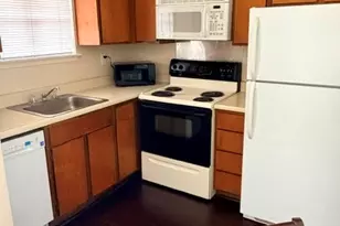 7901 Cambridge St, Houston, TX 77054 - Photo 3