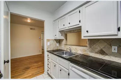5711 Sugar Hill Drive #108, Houston, TX 77057 - Photo 9