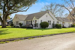 415 N Mechanic St, Weimar, TX 78962 - Photo 35