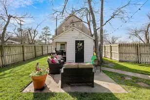 415 N Mechanic St, Weimar, TX 78962 - Photo 25