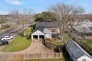 415 N Mechanic St, Weimar, TX 78962 - Photo 33