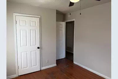 5530 Lakefield Drive, Houston, TX 77033 - Photo 11