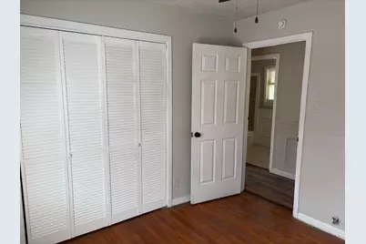 5530 Lakefield Drive, Houston, TX 77033 - Photo 13