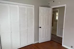 5530 Lakefield Dr, Houston, TX 77033 - Photo 13