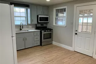 2415 Perry St, Baytown, TX 77521 - Photo 3