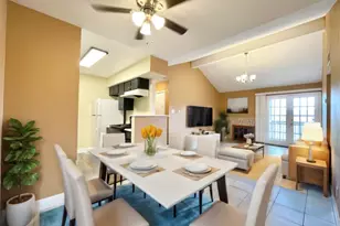10211 Sugar Branch Dr, Houston, TX 77036 - Photo 3