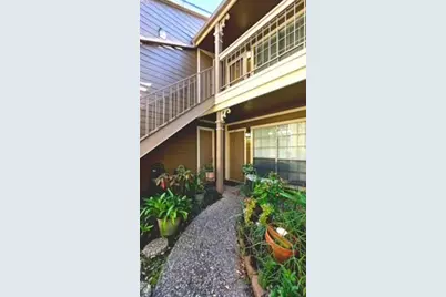 1860 White Oak Drive #207, Houston, TX 77009 - Photo 5