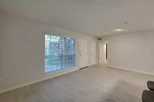 1860 White Oak Dr, Houston, TX 77009 - Photo 9