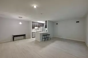 1860 White Oak Dr, Houston, TX 77009 - Photo 7