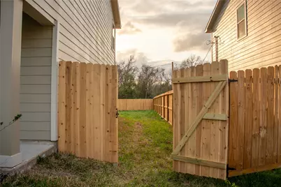 515 16th St Street, Hempstead, TX 77445 - Photo 3