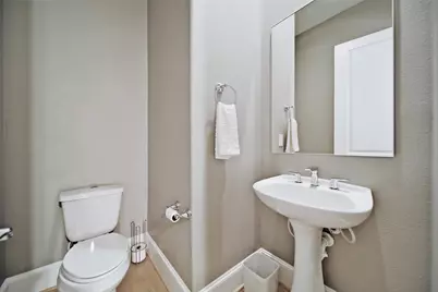 6015 Matthew Oaks Place, Houston, TX 77007 - Photo 29