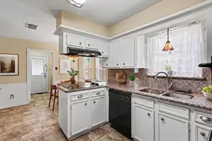 9710 Upwood Dr, Humble, TX 77338 - Photo 15