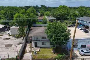 336 W Mt Houston Rd, Houston, TX 77037 - Photo 7