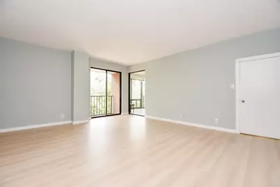 9333 Memorial Drive #306, Houston, TX 77024 - Photo 21