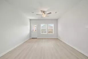 11975 Wisteria Mdws Dr, Willis, TX 77318 - Photo 9