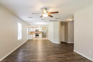 1910 Emerald Pathway Dr, Spring, TX 77388 - Photo 5