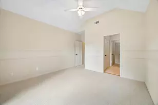 11705 Joan of Arc Dr, Hedwig Village, TX 77024 - Photo 27