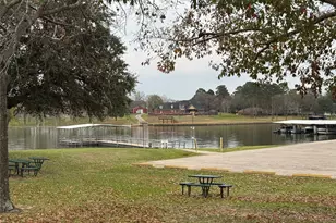 6987 Pleasure Lake Dr, Willis, TX 77318 - Photo 11