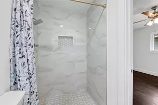 4713 Kinglet St, Houston, TX 77035 - Photo 21