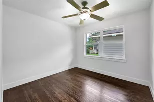 4713 Kinglet St, Houston, TX 77035 - Photo 17