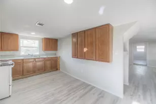 328 W Sherwood Dr, Livingston, TX 77351 - Photo 7