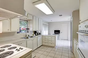1611 Potomac Dr, Houston, TX 77057 - Photo 9