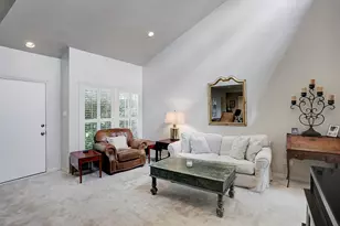 1611 Potomac Dr, Houston, TX 77057 - Photo 3