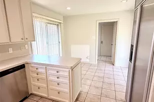 1611 Potomac Dr, Houston, TX 77057 - Photo 11