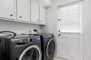 727 Bunker Hill Rd, Houston, TX 77024 - Photo 17