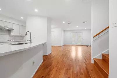727 Bunker Hill Road #15, Houston, TX 77024 - Photo 5