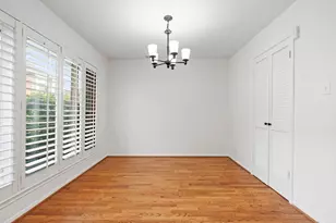 727 Bunker Hill Rd, Houston, TX 77024 - Photo 7