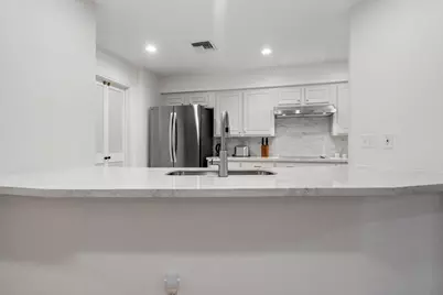 727 Bunker Hill Road #15, Houston, TX 77024 - Photo 11