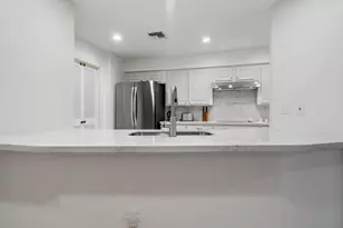 727 Bunker Hill Rd, Houston, TX 77024 - Photo 11